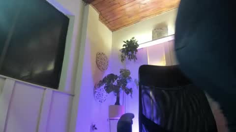 Snapshot of chloerossee chatting on February 23, 1:20 am Chloe rosse online show from February 23, 1:20 am