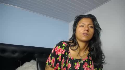 chloewills_ online show from January 12, 12:54 pm