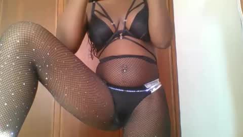 Nicah online show from November 16, 1:00 pm