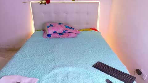   online show from November 20, 5:52 am