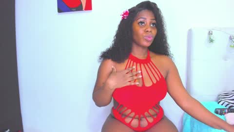 Snapshot of chocoo_dessert chatting on December 26, 4:43 am online show from December 26, 4:43 am