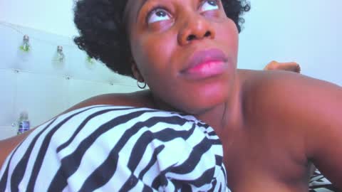 Snapshot of chocoo_dessert chatting on January 11, 9:15 am online show from January 11, 9:15 am