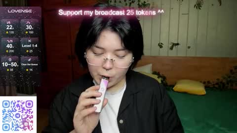 Snapshot of choe_bliss chatting on October 14, 3:53 am choe_bliss online show from October 14, 3:53 am