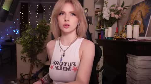 chriss_foxx online show from February 8, 3:49 pm