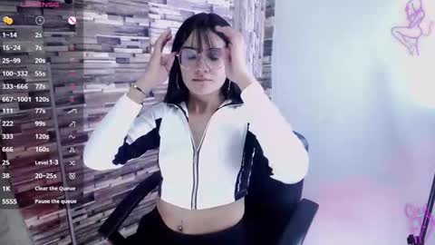 Snapshot of chrissyhotx chatting on October 7, 8:46 pm Hey love im Chrissy. Welcome to paradise online show from October 7, 8:46 pm