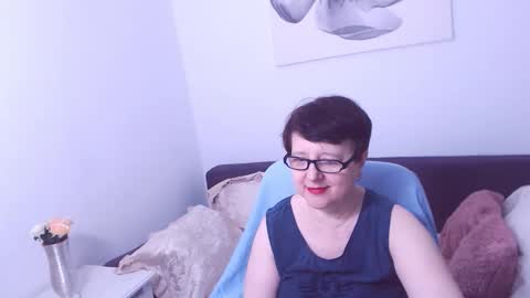 Snapshot of christarose chatting on September 12, 1:39 am Christa online show from September 12, 1:39 am