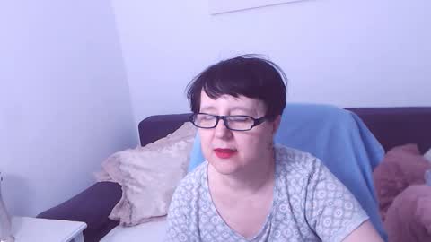 Snapshot of christarose chatting on October 6, 1:33 am Christa online show from October 6, 1:33 am