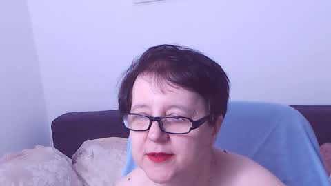 Snapshot of christarose chatting on October 18, 11:39 pm Christa online show from October 18, 11:39 pm