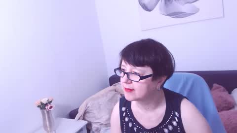 Snapshot of christarose chatting on February 2, 3:07 pm Christa online show from February 2, 3:07 pm