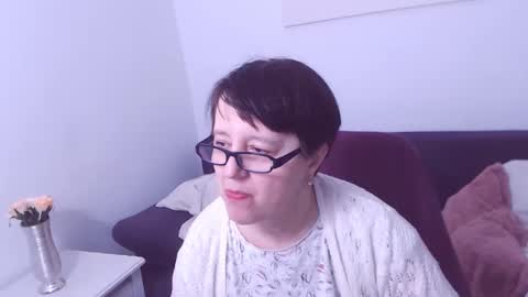 Snapshot of christarose chatting on February 24, 1:44 am Christa online show from February 24, 1:44 am