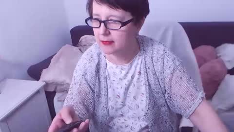 Snapshot of christarose chatting on January 16, 5:21 am Christa online show from January 16, 5:21 am