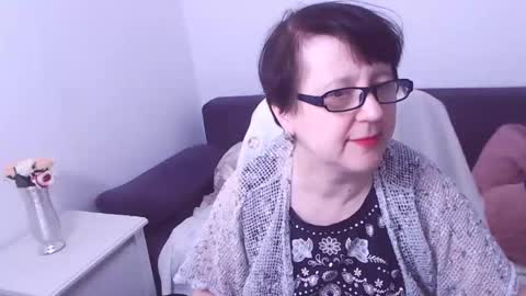 Snapshot of christarose chatting on February 14, 7:23 pm Christa online show from February 14, 7:23 pm