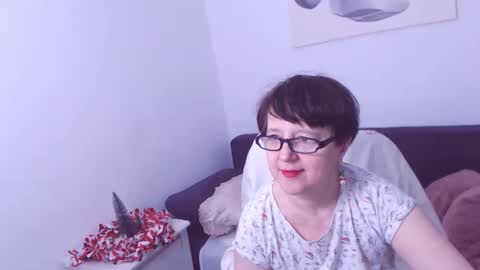Snapshot of christarose chatting on December 22, 2:06 am Christa online show from December 22, 2:06 am