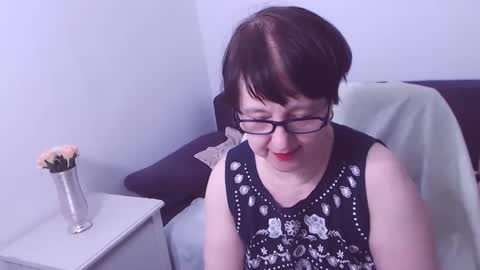 Snapshot of christarose chatting on February 28, 5:37 pm Christa online show from February 28, 5:37 pm