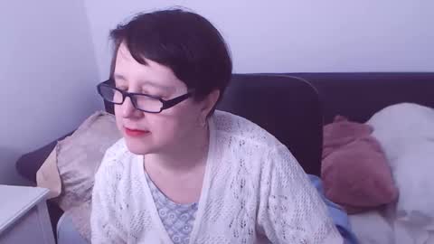 Snapshot of christarose chatting on February 19, 7:38 pm Christa online show from February 19, 7:38 pm