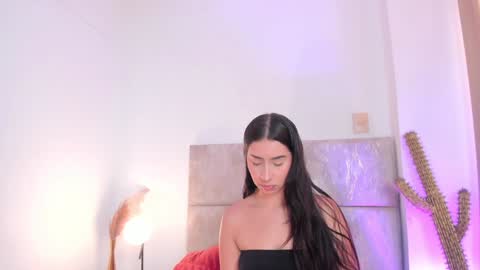 Snapshot of christy_seaa chatting on December 7, 4:25 pm Christy online show from December 7, 4:25 pm