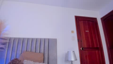 Snapshot of christy_seaa chatting on February 6, 6:24 pm Christy online show from February 6, 6:24 pm