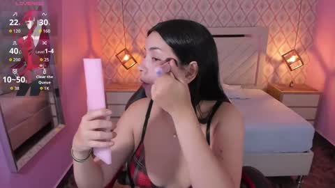 Snapshot of christy_teigen chatting on September 15, 7:32 pm CHRISTY online show from September 15, 7:32 pm