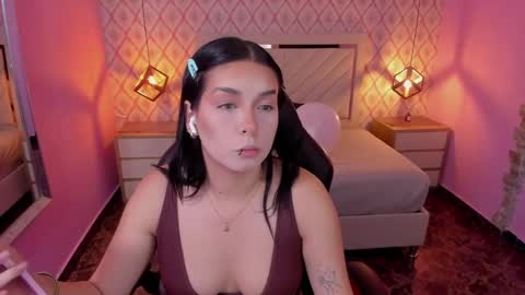 Snapshot of christy_teigen chatting on October 4, 8:13 pm CHRISTY online show from October 4, 8:13 pm