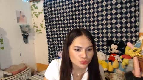 Ur Suraya22 online show from January 23, 7:18 pm