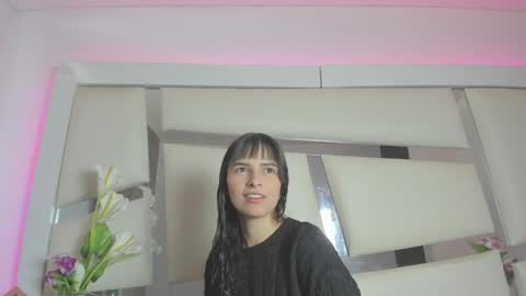 Snapshot of chrystal_jade chatting on December 19, 1:40 pm instagram chrystaljade.1 online show from December 19, 1:40 pm