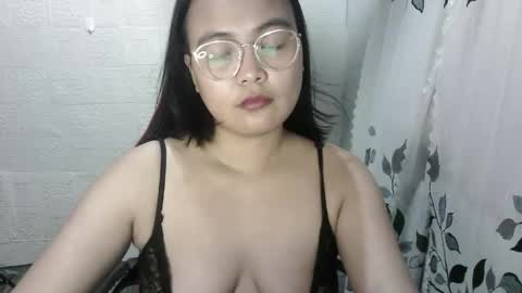 chubbycheeks27 online show from May 28, 4:49 pm