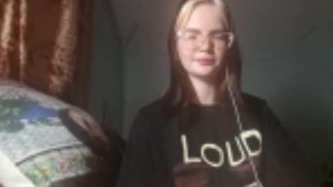 Lisa online show from November 26, 12:28 pm