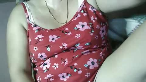 Snapshot of cindy_hot23 chatting on December 2, 9:43 am cindy_hot23 online show from December 2, 9:43 am