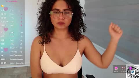 Emma online show from November 11, 1:23 am