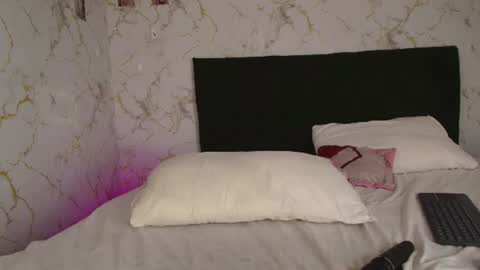 cinniaa online show from July 28, 8:52 pm