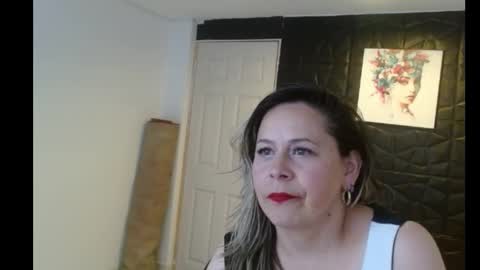 Snapshot of cinthia1609 chatting on September 24, 8:41 pm cinthia1609 online show from September 24, 8:41 pm