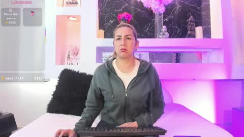 Cinthya  online show from May 22, 12:03 pm