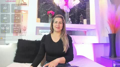 Cinthya  online show from May 26, 12:04 pm