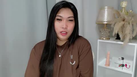 CLAIRE online show from May 15, 5:00 am