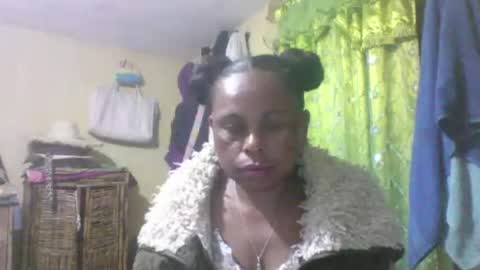 clairette9794 online show from July 25, 7:10 pm