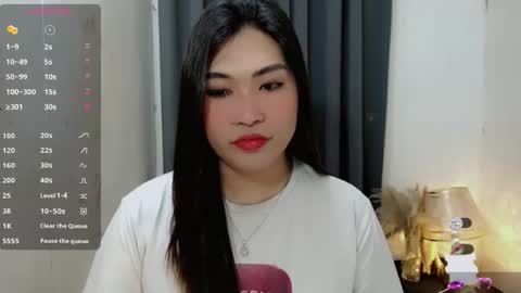 CLAIRE online show from October 29, 8:40 am