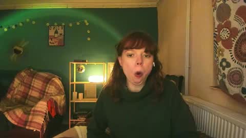Snapshot of clancyosbourne chatting on February 23, 8:50 pm Clancy online show from February 23, 8:50 pm