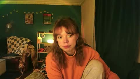 Snapshot of clancyosbourne chatting on October 7, 6:56 pm Clancy online show from October 7, 6:56 pm