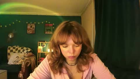 Snapshot of clancyosbourne chatting on October 13, 6:32 pm Clancy online show from October 13, 6:32 pm