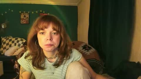 Snapshot of clancyosbourne chatting on October 10, 7:19 pm Clancy online show from October 10, 7:19 pm