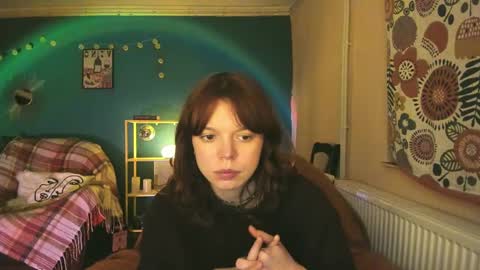 Snapshot of clancyosbourne chatting on February 27, 9:04 pm Clancy online show from February 27, 9:04 pm
