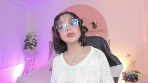 C L A R A online show from April 15, 3:18 am