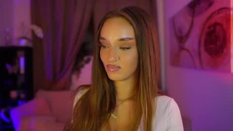 Snapshot of clara_smile chatting on September 14, 6:39 pm Clara smile online show from September 14, 6:39 pm