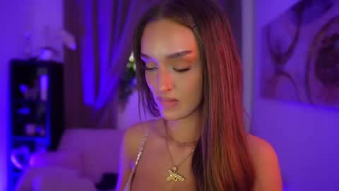 Snapshot of clara_smile chatting on September 21, 7:23 pm Clara smile online show from September 21, 7:23 pm