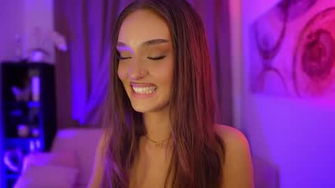 Snapshot of clara_smile chatting on September 20, 7:12 pm Clara smile online show from September 20, 7:12 pm