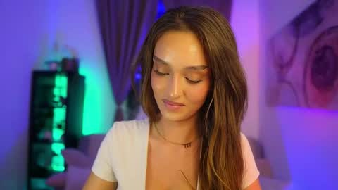 Snapshot of clara_smile chatting on October 18, 7:26 pm Clara smile online show from October 18, 7:26 pm