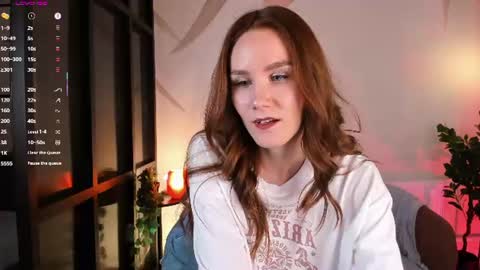 Claire online show from July 4, 2:02 pm