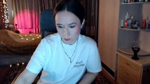 classyinna online show from January 8, 4:05 am