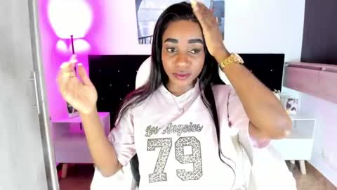 claudia198820 online show from July 17, 10:35 pm