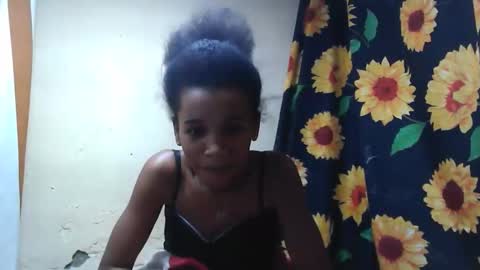 Snapshot of claudiannah chatting on October 14, 8:00 pm claudianne online show from October 14, 8:00 pm